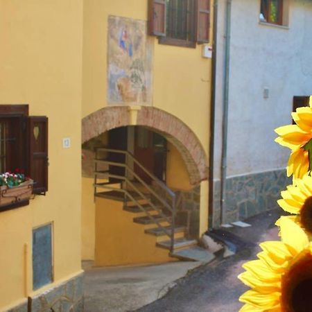 Borghetto Storico - Fronte Castello Lägenhet Villar Dora Exteriör bild